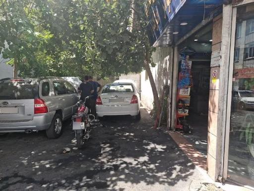 عکس تعمیرگاه کولر اتومبیل ۲۰۰۰
