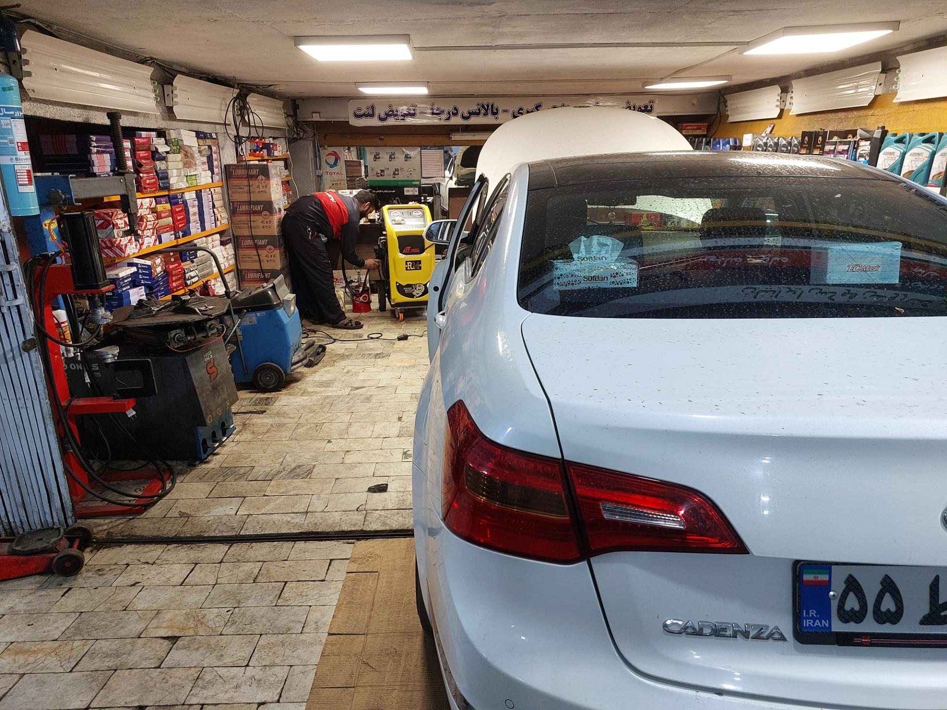 عکس تعویض روغنی دکتر کار اویل