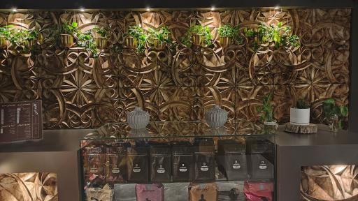 عکس باغ کافه بامن