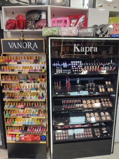 عکس آرایشی بهداشتی رایحه جوانی