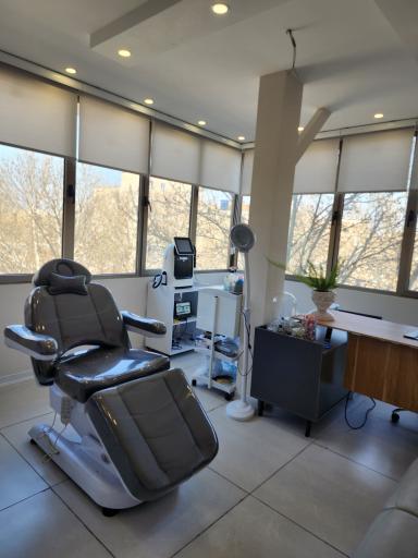 کلینیک تخصصی دیابت و ترمیم زخم دکتر شیرین بنیاد