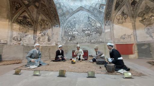 عکس موزه حمام وکیل