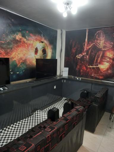 عکس کافه فوتبالی گریفین