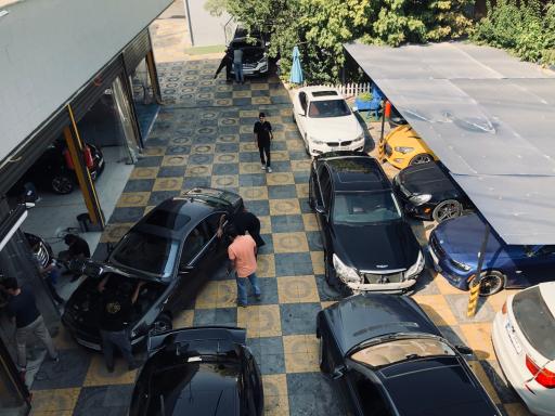 عکس مجموعه خدمات خودرویی مدوسا لند