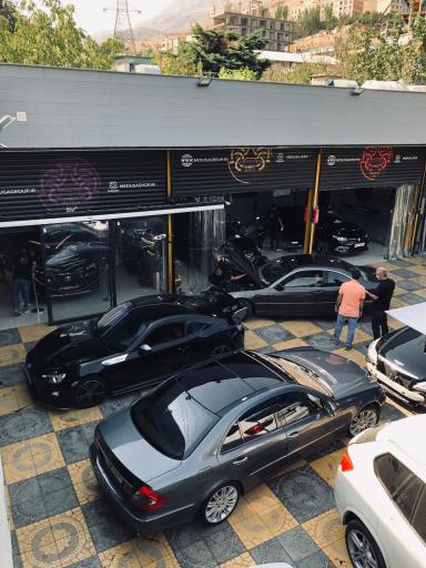 عکس مجموعه خدمات خودرویی مدوسا لند