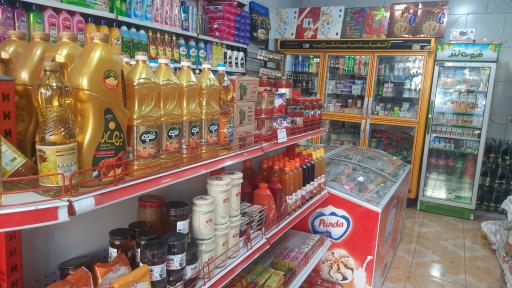 عکس هایپرمارکت B . M