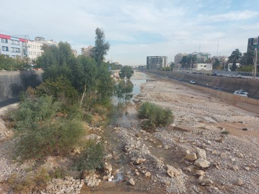 عکس رودخانه خشک (خرم رود)