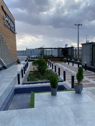 عکس باغ رستوران سنتی قومس