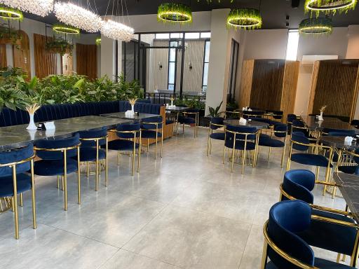 عکس باغ رستوران سنتی قومس