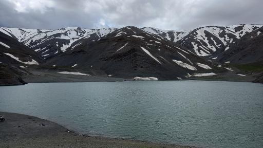 عکس دریاچه چشمه سبز گلمکان