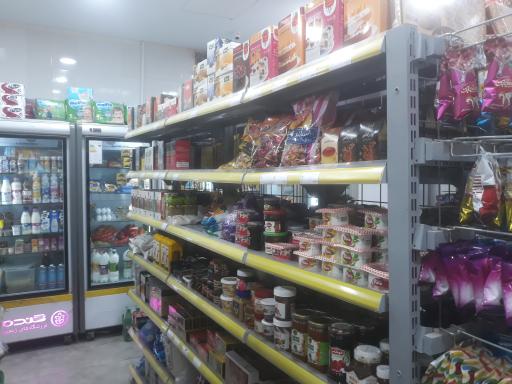 عکس فروشگاه زنجیره‌ای گندم-کد ۱۰۱۲۱