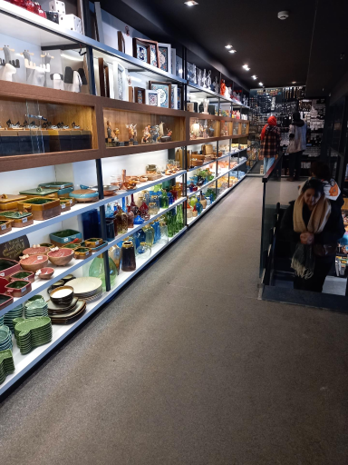 عکس کافه کتاب ایوان