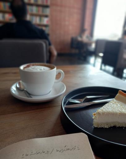 عکس کافه کتاب ایوان