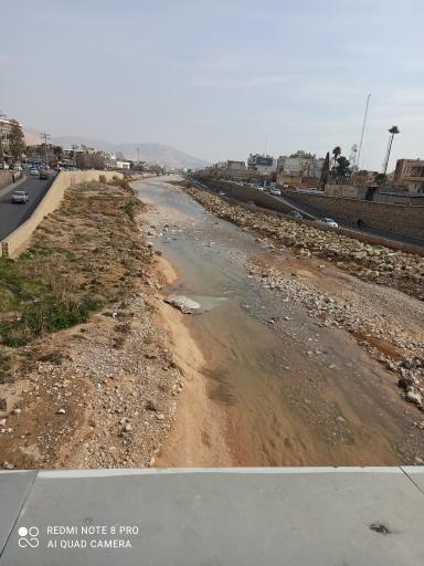 عکس رودخانه خشک (خرم رود)