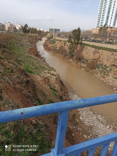 عکس رودخانه خشک (خرم رود)