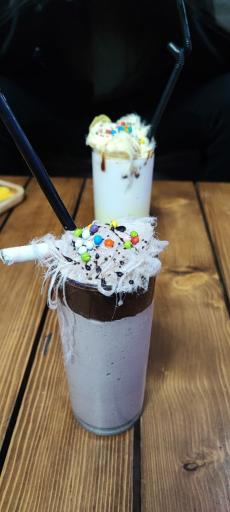 عکس وی کافه