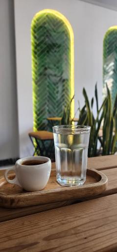 عکس وی کافه