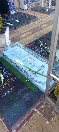 عکس مزار شهید حاج قاسم سلیمانی