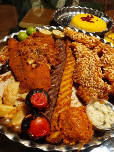 عکس رستوران شب نشین