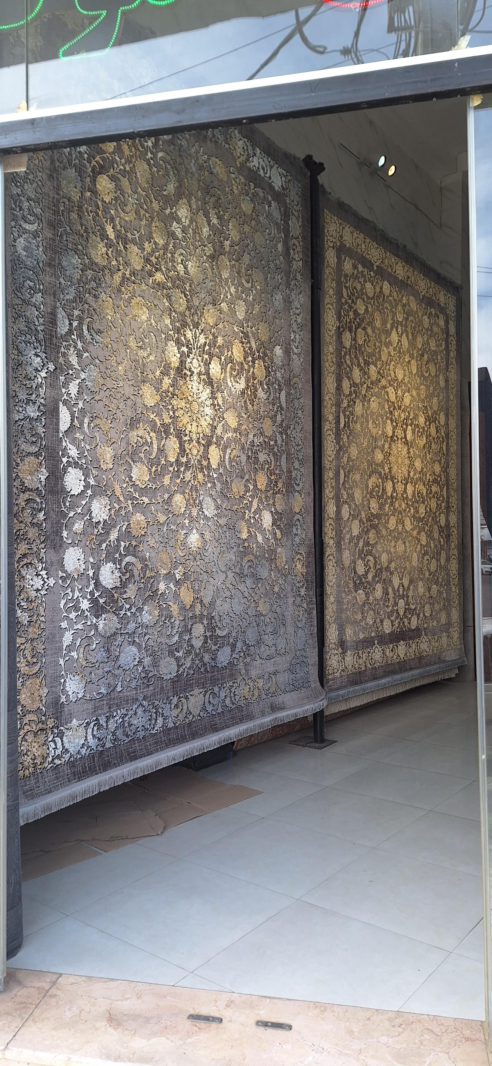 عکس فرش فروشی وحید