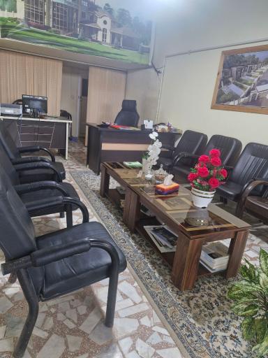 عکس مشاور و املاک شقایق