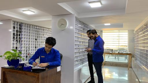 عکس پخش لوازم جانبی موبایل نوبل