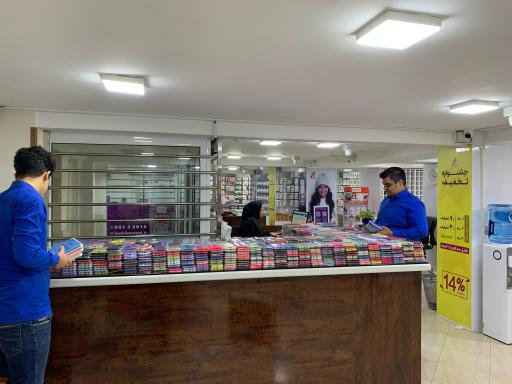 عکس پخش لوازم جانبی موبایل نوبل