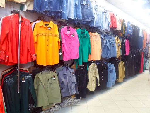 عکس فروشگاه پوشاک پاییزان