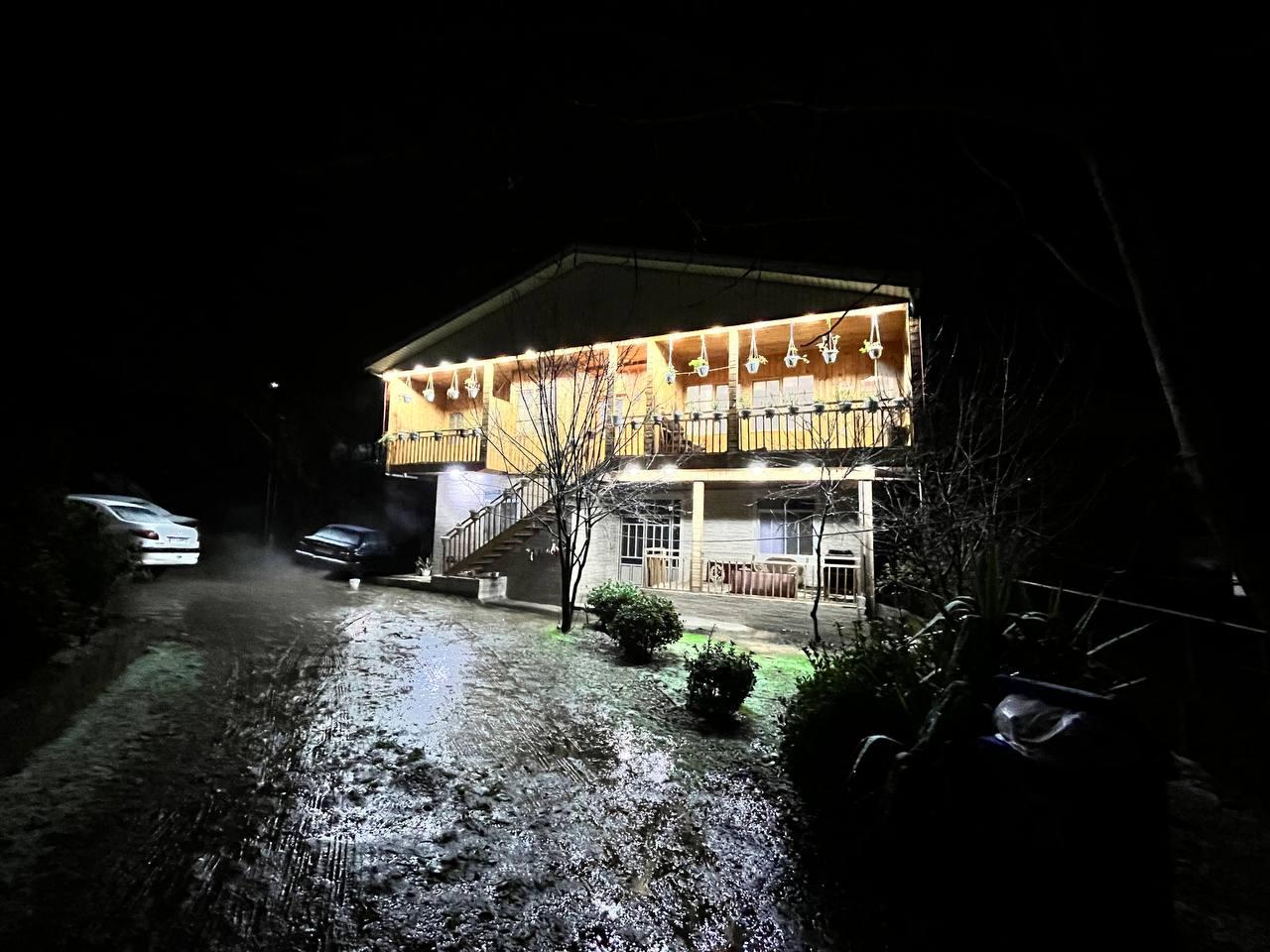 عکس اقامتگاه گل تاج