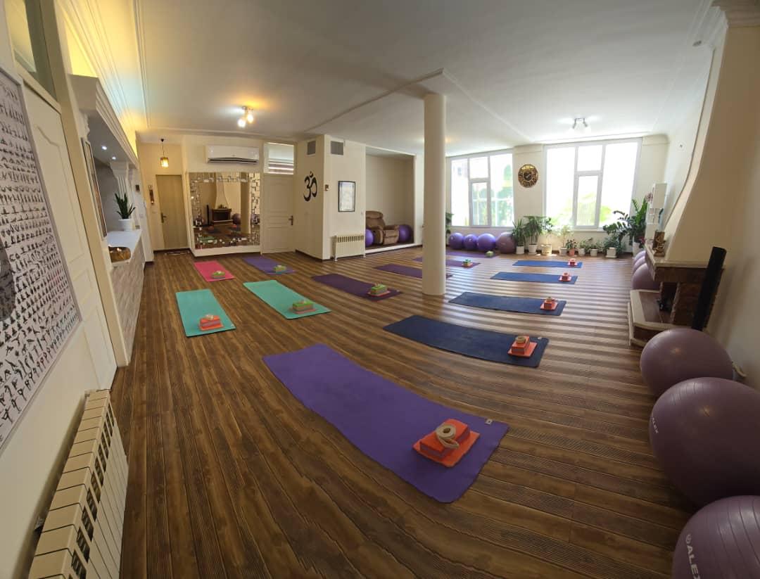 عکس باشگاه یوگا حوا