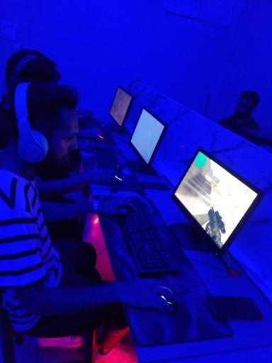 عکس گیمنت خارجی ها