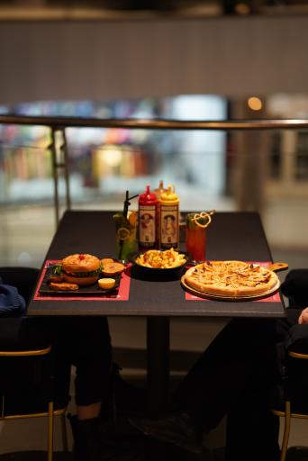 عکس کافه رستوران وینچی 