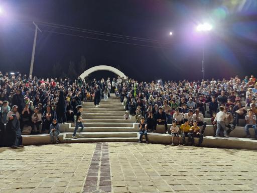 عکس مجموعه آمفی تئاتر روباز آفتاب