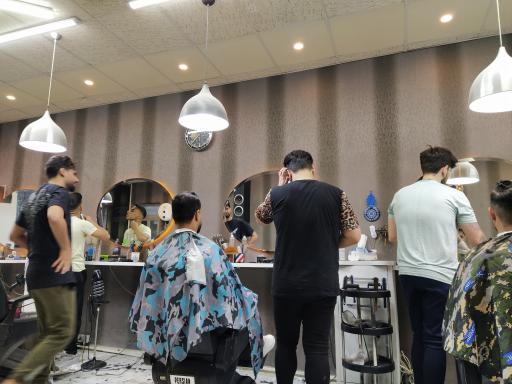 عکس آرایشگاه مردانه سیاه سفید