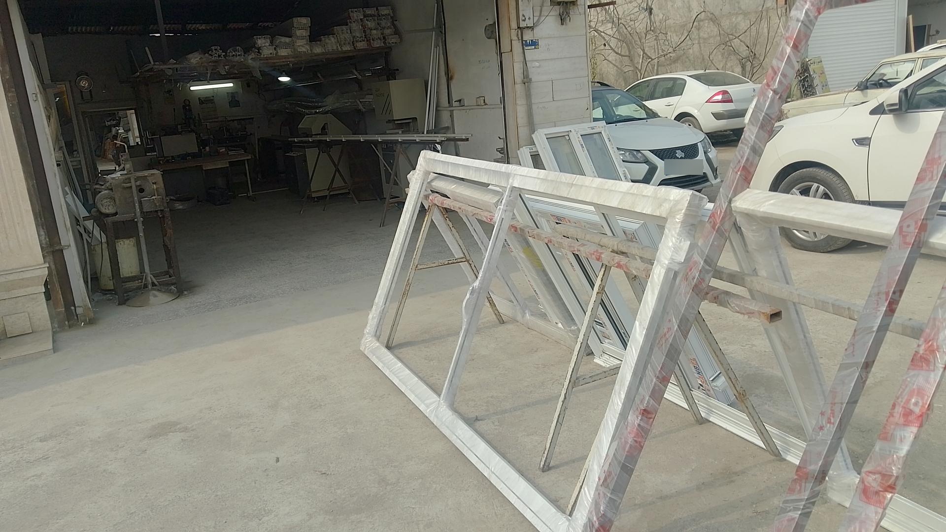 عکس تولیدی درب و پنجره UPVC سانترال ( آبان )