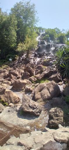 عکس آبشار مصنوعی بام سبز لاهیجان