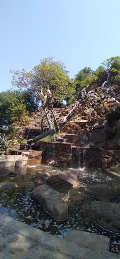 عکس آبشار مصنوعی بام سبز لاهیجان