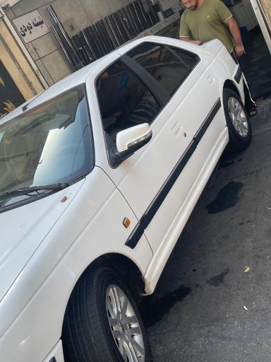  اولین مرکز تخصصی شیشه دودی