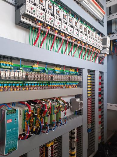 عکس برق صنعتی الکتروسان