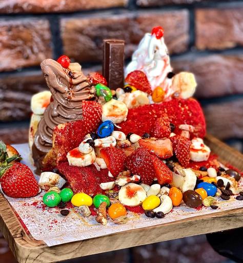 عکس کافه بستنی چیمنی