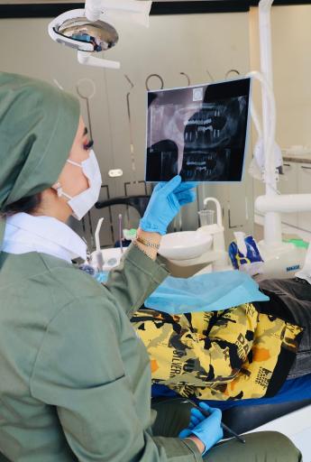 عکس مطب دندانپزشکی دکتر سمانه سرنامه