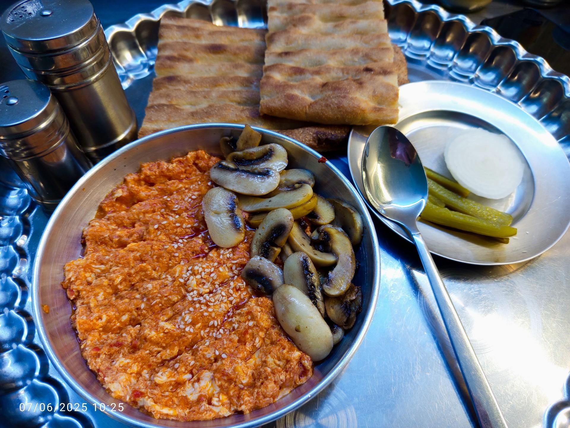 عکس اغذیه وصبحانه خانوم نبات 
