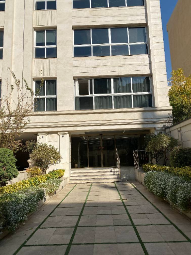 عکس دندانپزشکی دکتر سمانه سرنامه