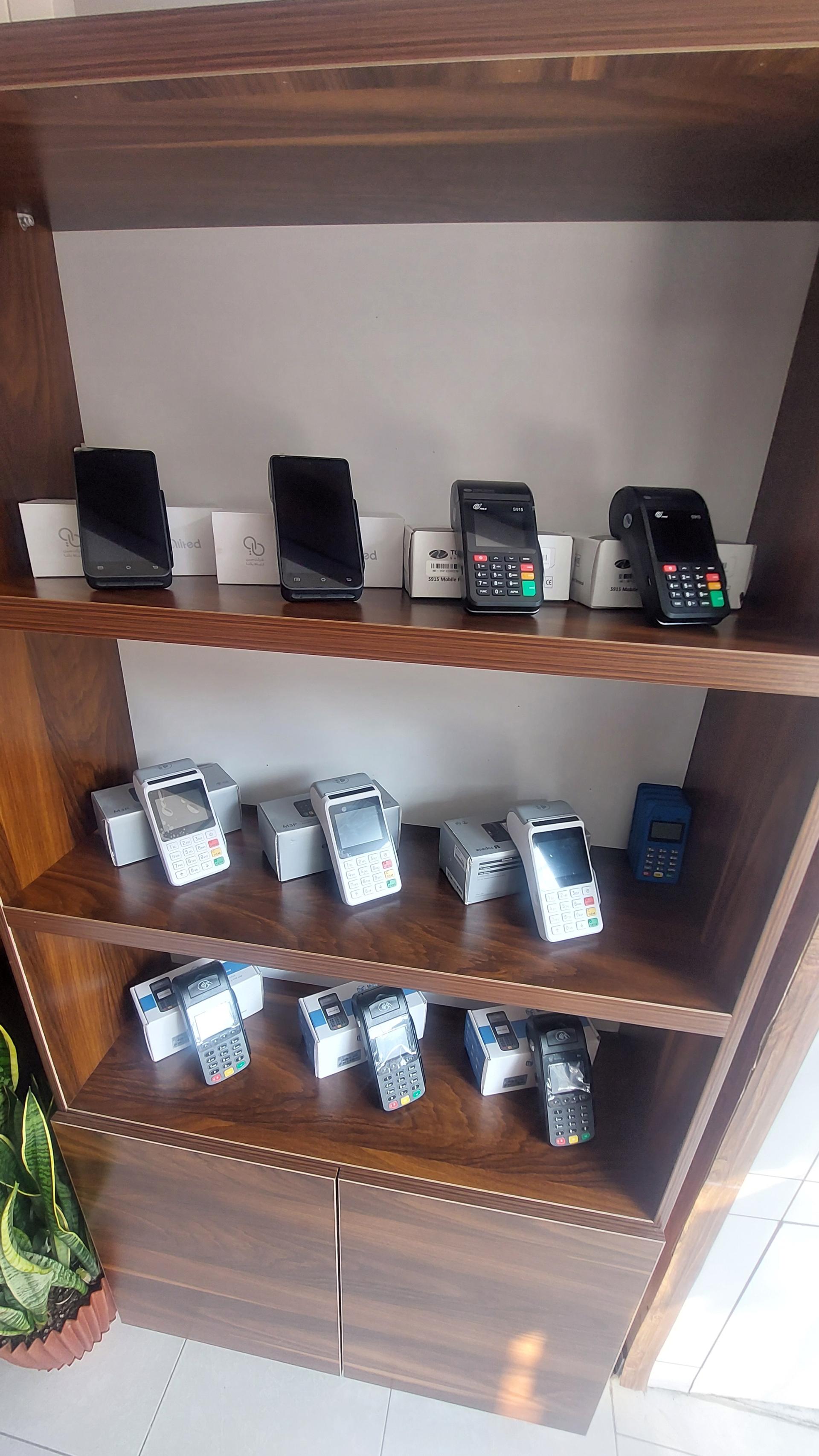 عکس فروش و پشتیبانی دستگاه کارتخوان شرکت ایمن پرداز