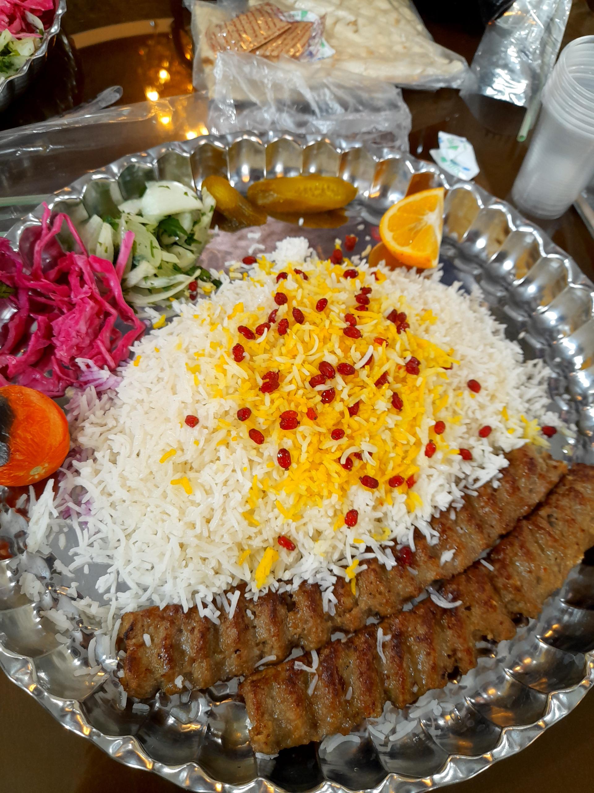 عکس رستوران شبدیز