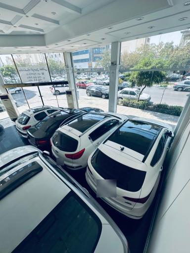 عکس نمایشگاه اتومبیل عطائی