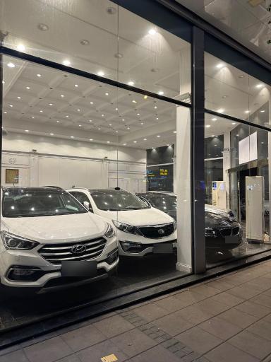 عکس نمایشگاه اتومبیل عطائی