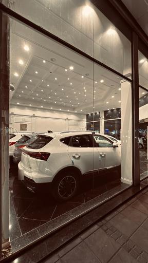 عکس نمایشگاه اتومبیل عطائی