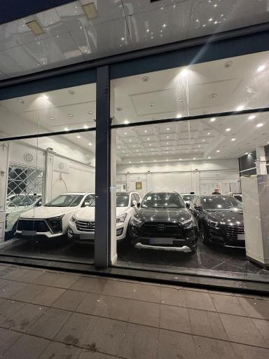 عکس نمایشگاه اتومبیل عطائی
