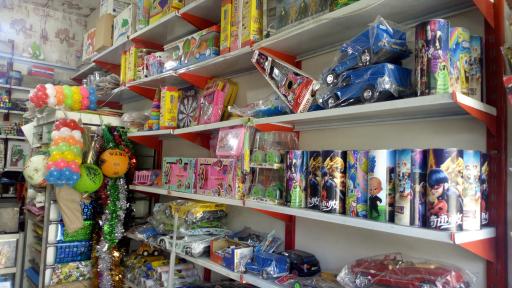 عکس لوازم تحریر و خرازی کاغذ و قلم